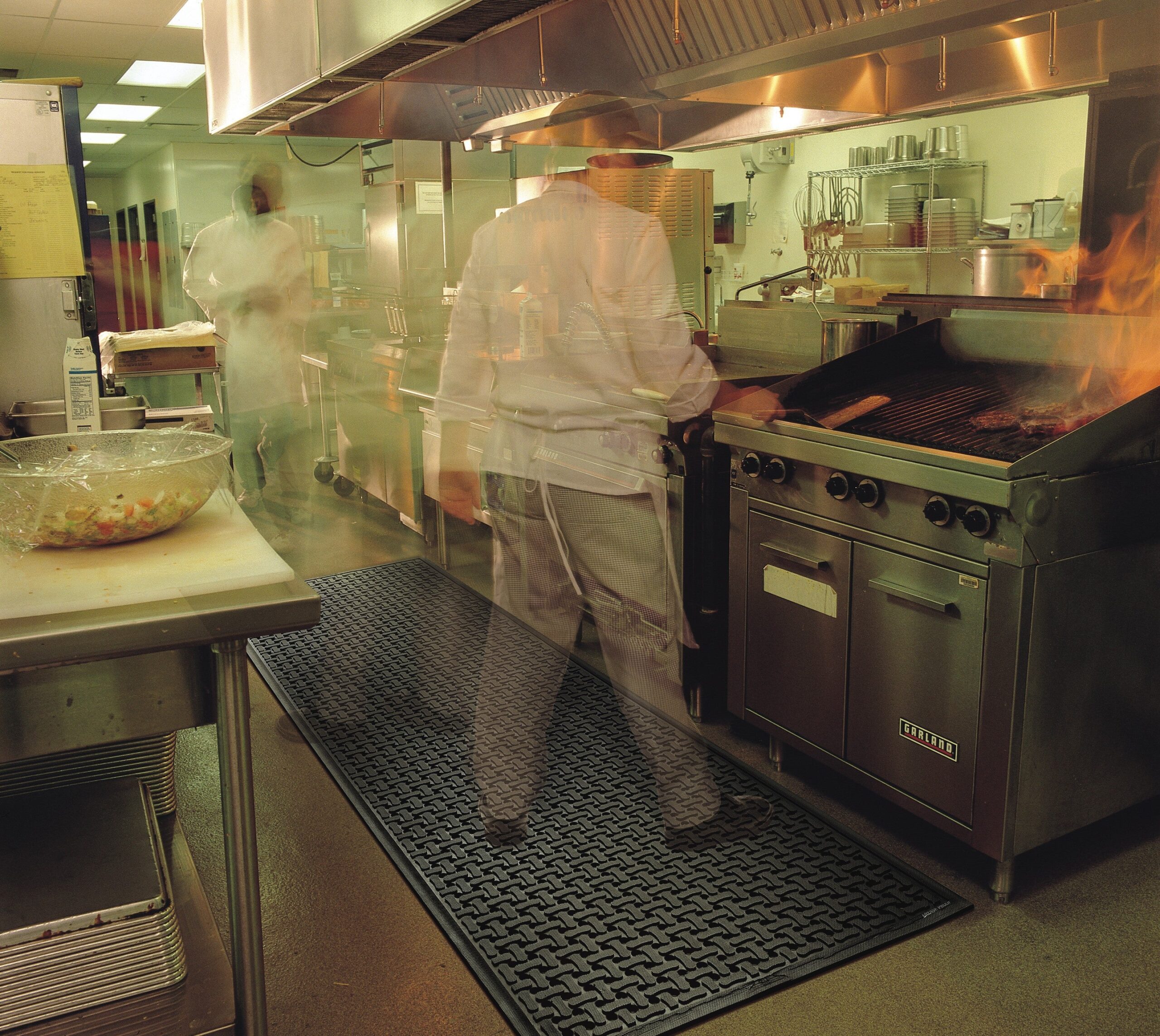 ComfortFlow-inuse-commercialkitchen1_ccb7be2a-7682-4aed-a8ef-201d0af47a4e